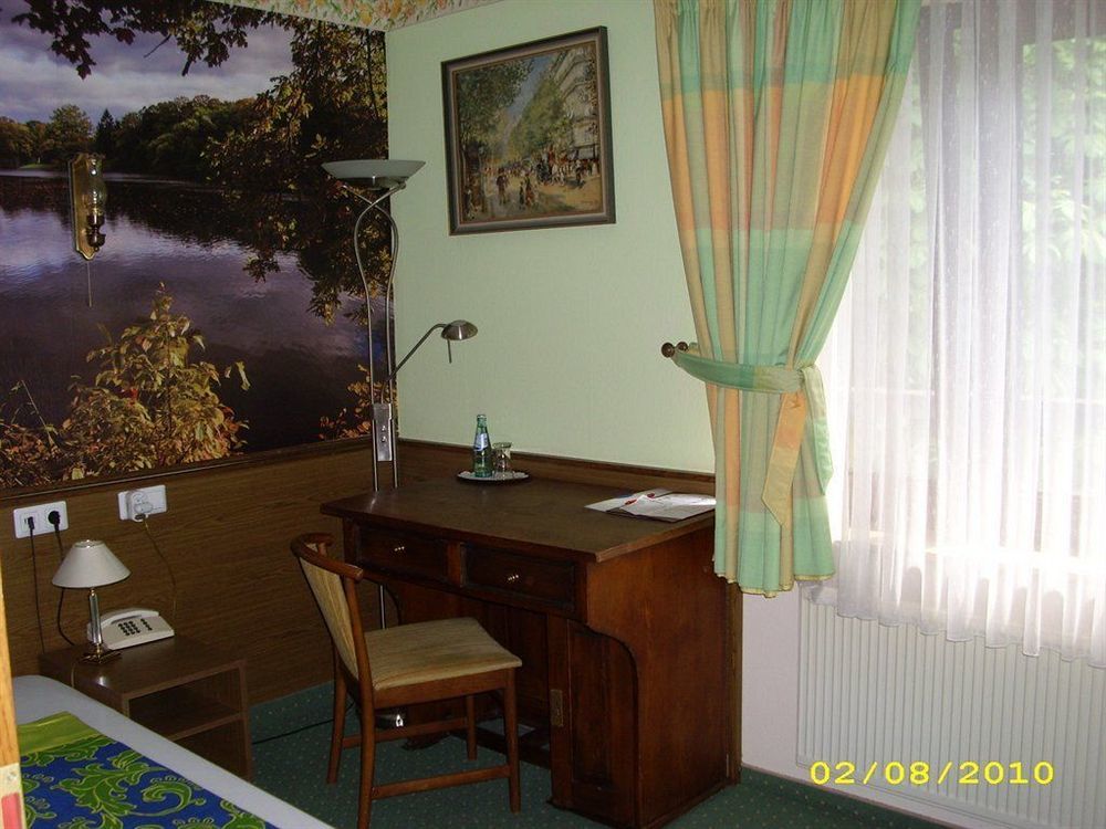 Waldschloesschen Nocleg ze śniadaniem 3*